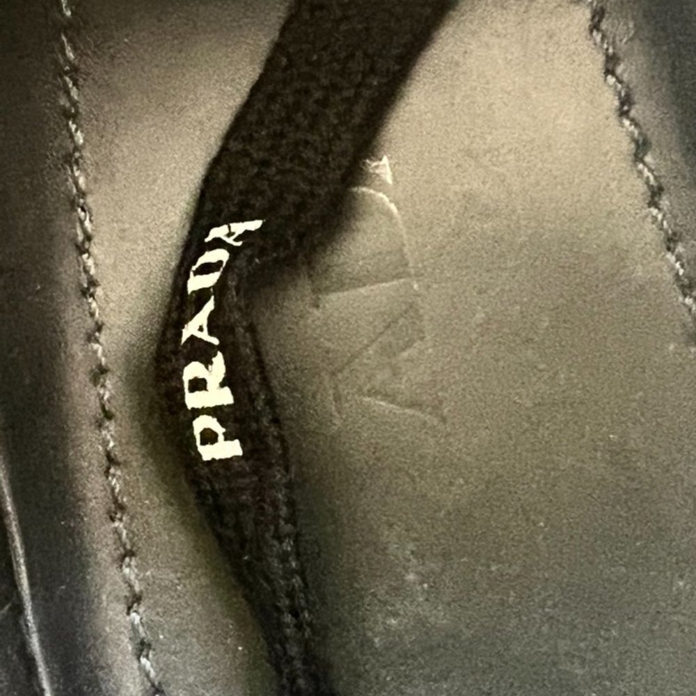 Prada navy leather men fashion sneakers size 10 - Picture 7 of 8